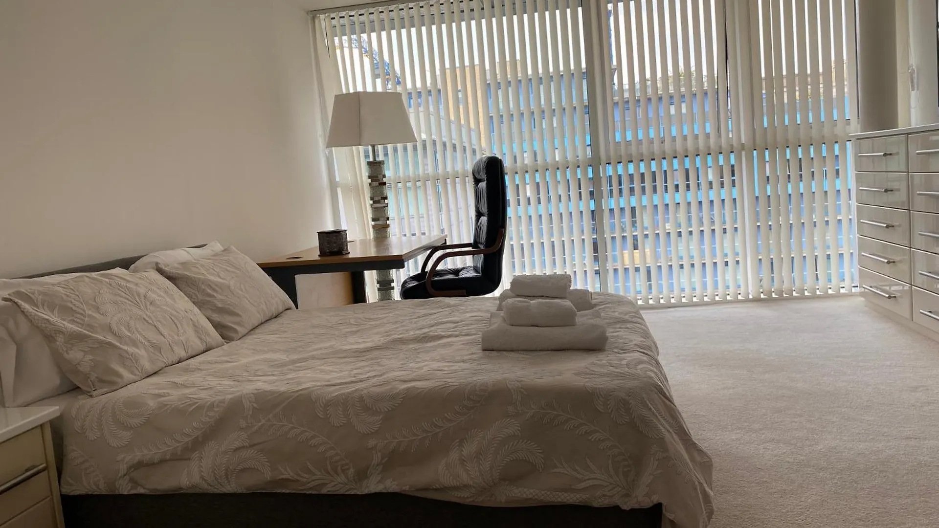 Luxury 3 Bed Apartment Londýn