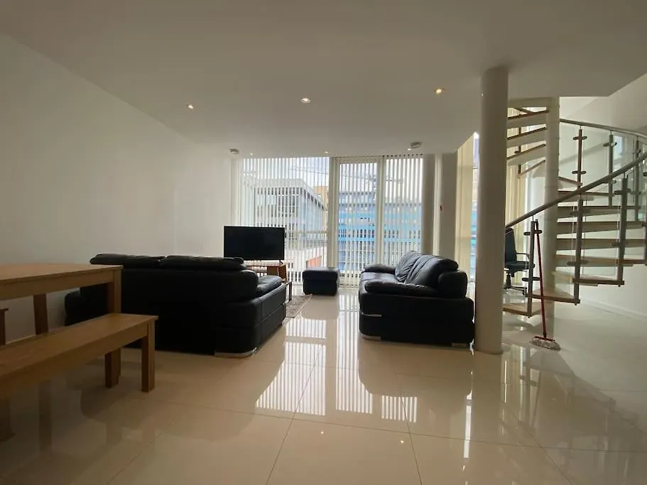 Luxury 3 Bed Apartment Londýn Velká Británie