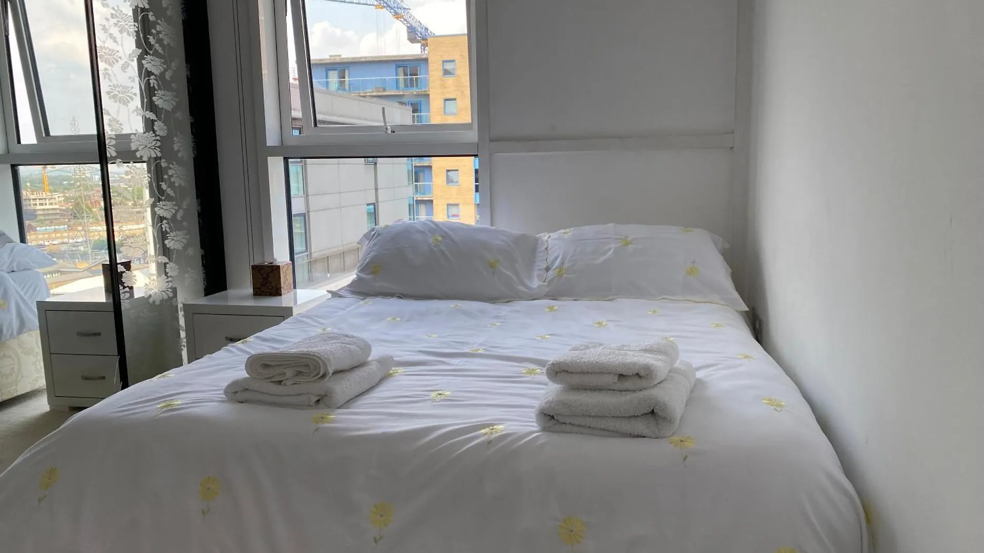 Luxury 3 Bed Apartment London 0*,  United Kingdom