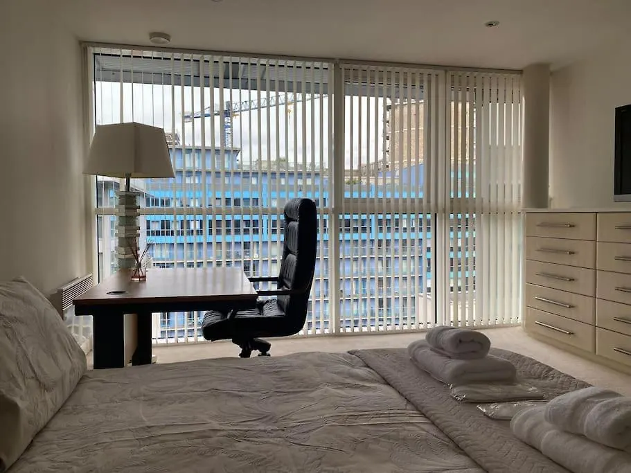 Luxury 3 Bed Apartment London