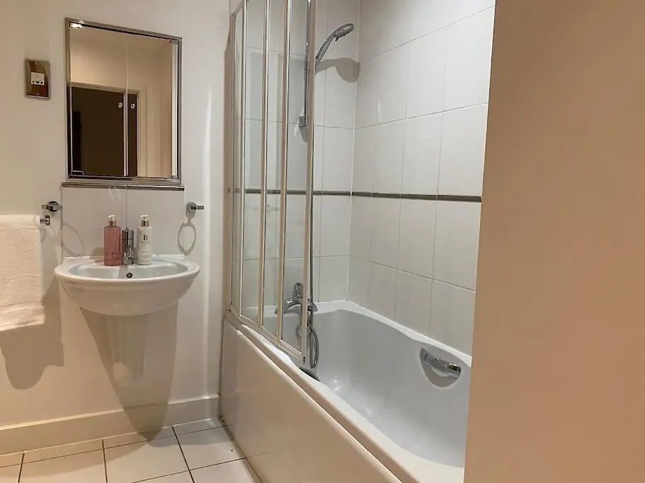 Luxury 3 Bed Apartment London