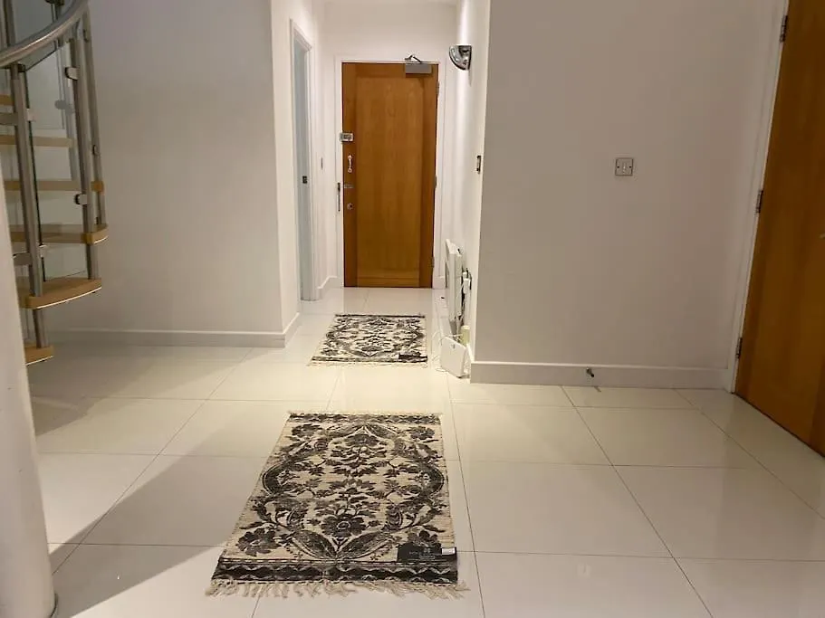 Luxury 3 Bed Apartment London